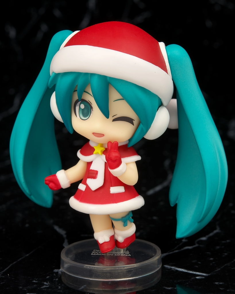 Ocean Animal Nendoroid Petite: Hatsune Miku Santa Ver. (accessory of the Family Mart Limited Edition ??Hatsune Miku: Little House Cake in the Forest??)
